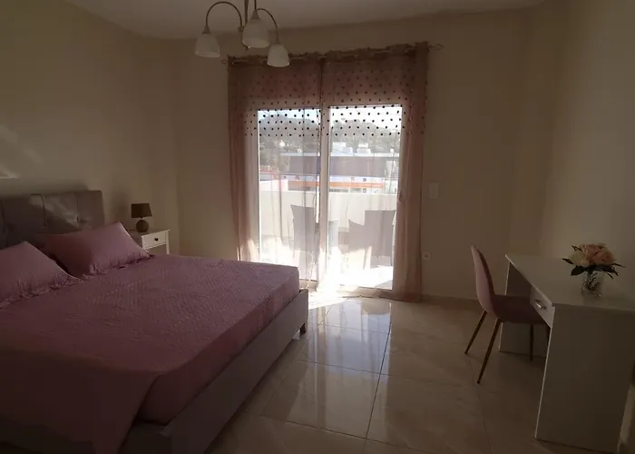 Ma Maison Rose *