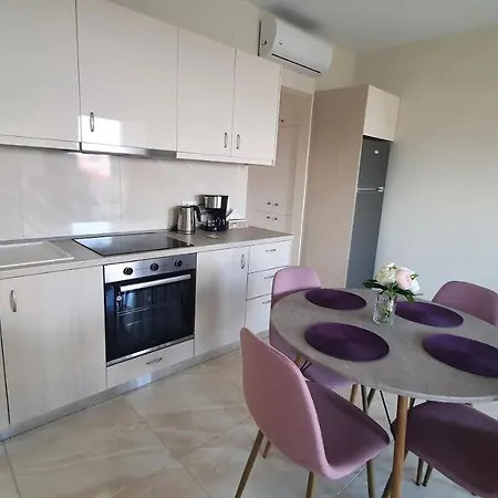 Ma Maison Rose * Kremastí