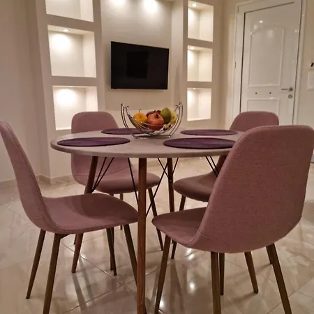 Ma Maison Rose * Kremastí