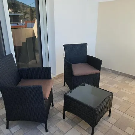 Ma Maison Rose *