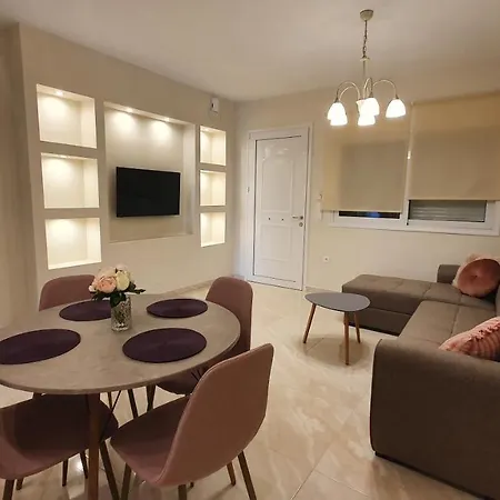 Ma Maison Rose *