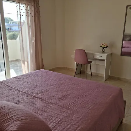 Ma Maison Rose Apartmán Kremastí